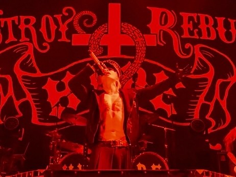 Konser ini menjadi satu-satunya pemberhentian Hyde di Asia Tenggara dalam rangkaian tur albumnya.