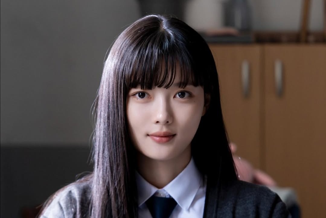 Kim Yoo Jung bermain di film Dear X