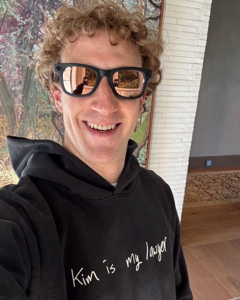 Salah satu penyebab utama penurunan laba Meta adalah biaya pajak satu kali senilai USD 15,9 miliar akibat implementasi kebijakan baru “One Big Beautiful Bill Act” dari Presiden AS Donald Trump.