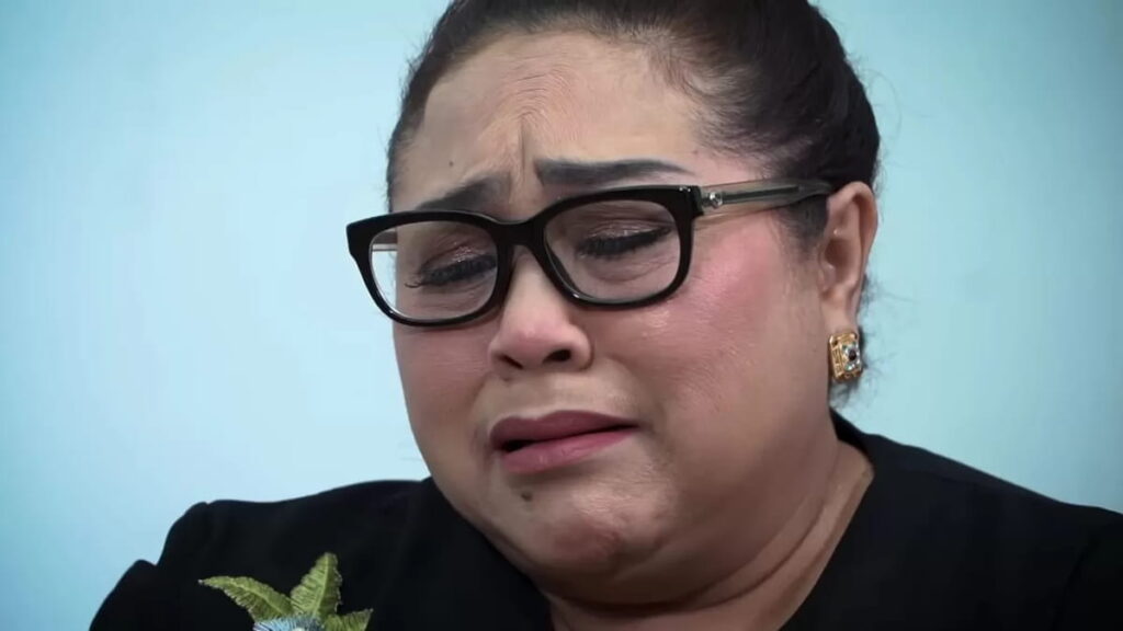 Selama proses pengobatan, Nunung harus menghadapi kenyataan finansial yang berat.