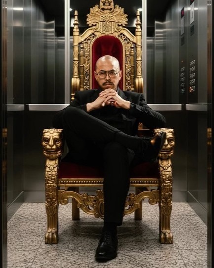 Dalam materi yang dibawakannya, Panji menyinggung soal adat Toraja dengan cara yang dianggap menyinggung perasaan masyarakat setempat.