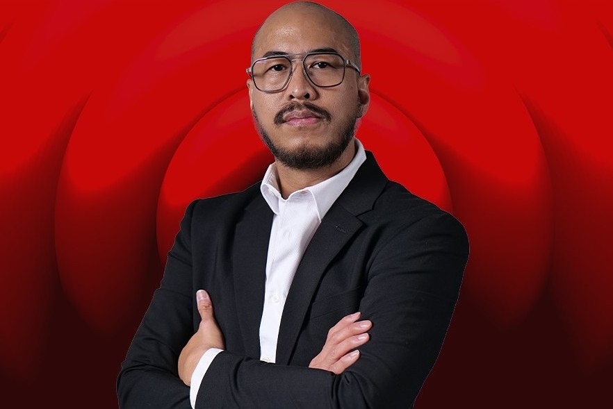 Pandji Pragiwaksono kena sanksi adat