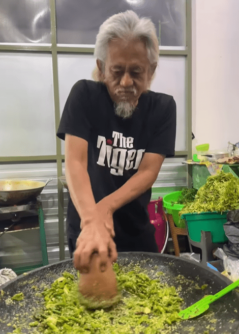 Kepergian Epy Kusnandar meninggalkan duka mendalam bagi keluarga, sahabat, dan penggemar.