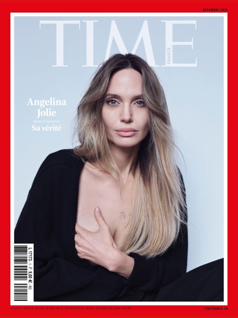 Dalam wawancara bersama TIME France, Jolie menjelaskan bahwa keputusannya memperlihatkan bekas luka bukan hanya tentang dirinya.