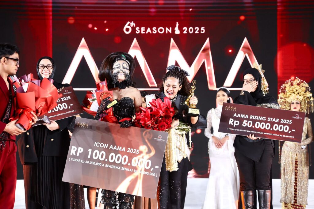 AAMA AWARDS 2025 memberikan total hadiah lebih dari Rp 500.000.000 berupa trophy eksklusif, uang tunai, produk kecantikan, beasiswa, exposure media nasional, dan peluang karier profesional.