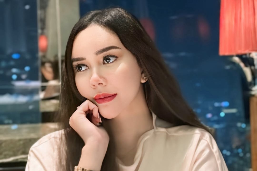 Aura Kasih datangi Pengadilan Agama demi anaknya