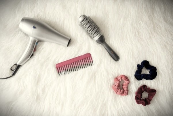 Hair Dryer untuk mengeringkan rambut