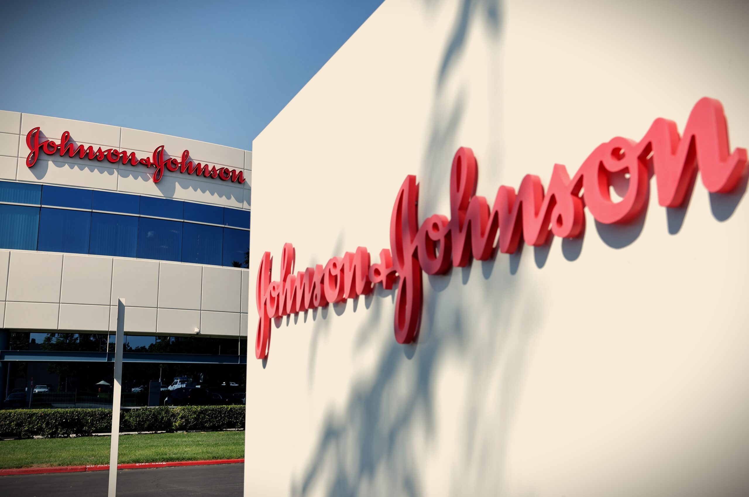 Johnson & Johnson bayar miliaran atas laporan kanker ovarium