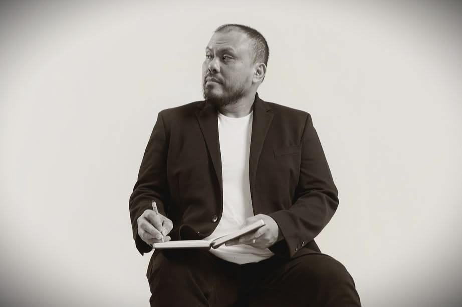 Joko Anwar mendapatkan penghargaan dari Prancis