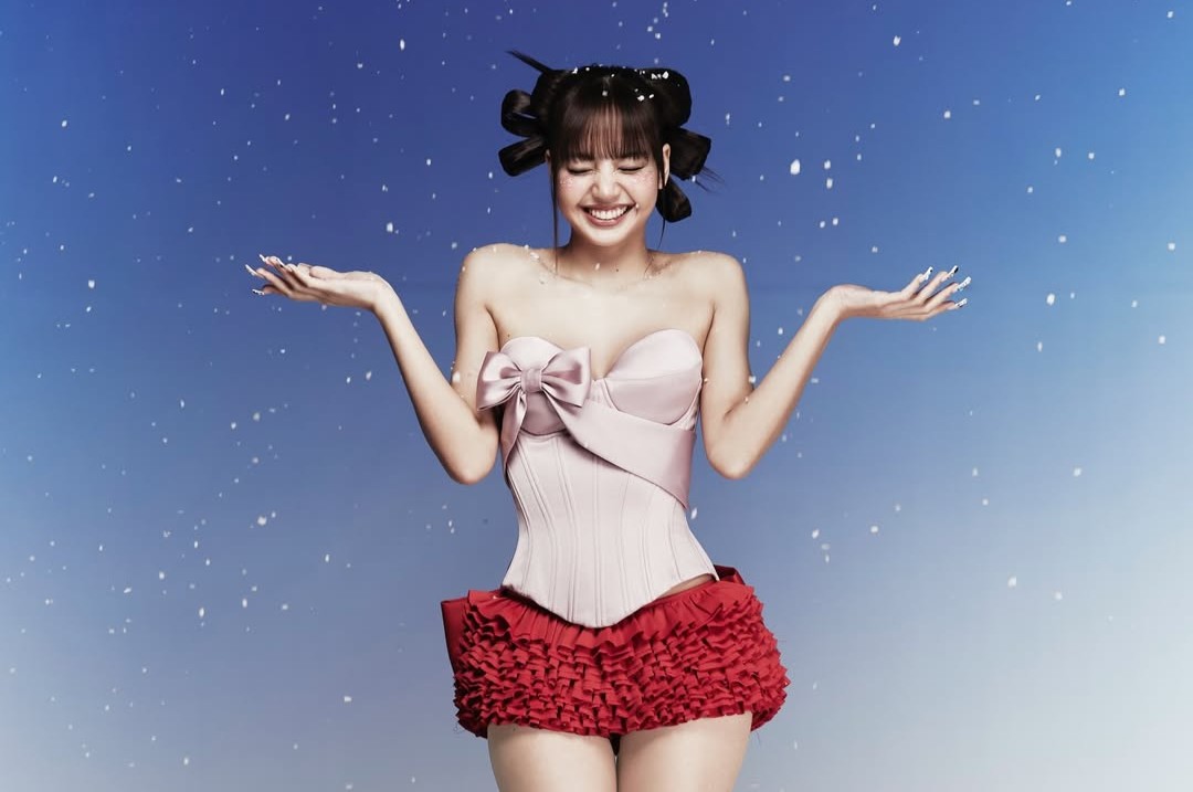 Lisa BLACKPINK ucapkan selamat liburan