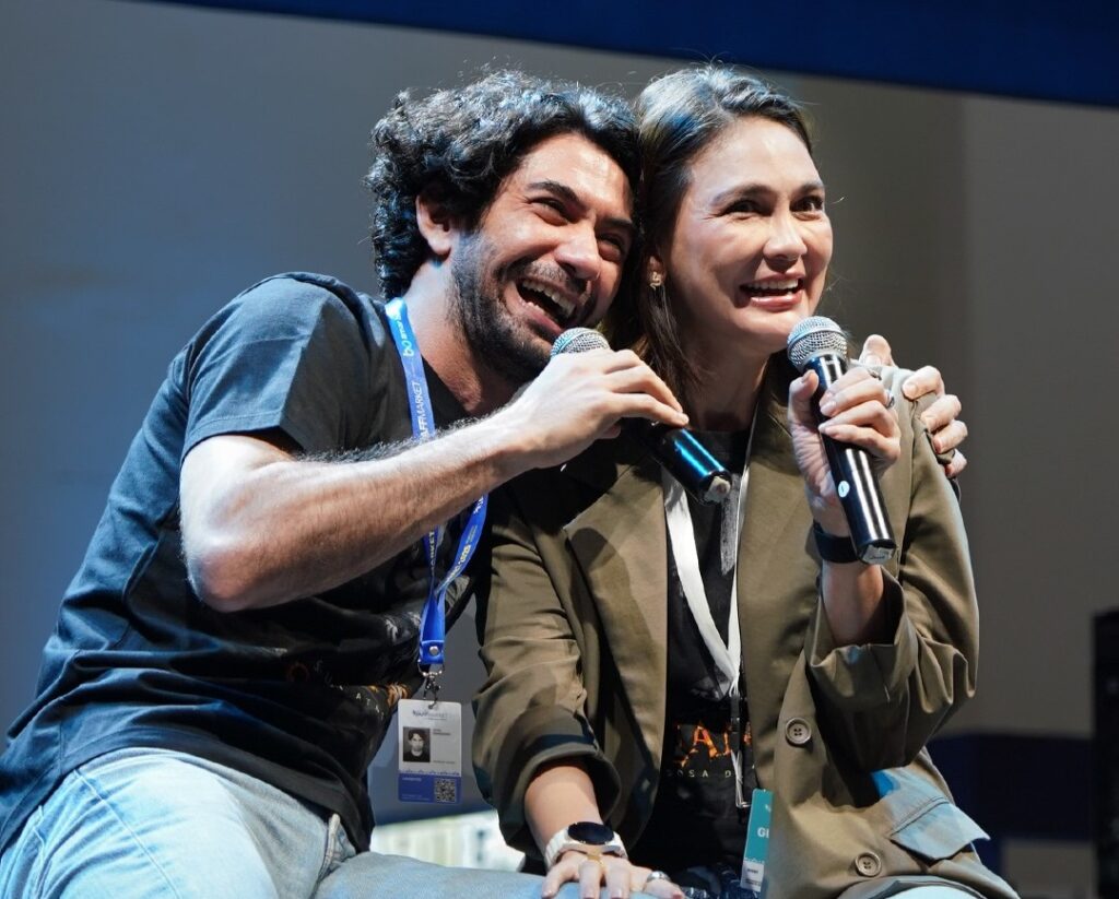 Luna Maya mengakui bahwa tantangan terbesar dalam memerankan Suzzanna adalah memenuhi ekspektasi publik.