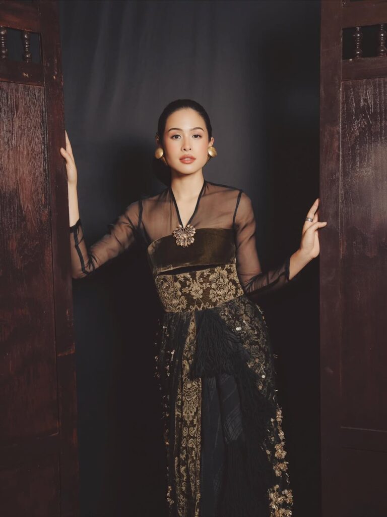 Dalam unggahan panjangnya, Maudy menjelaskan bahwa banjir Sumatra adalah konsekuensi dari degradasi ekosistem yang terus terjadi.