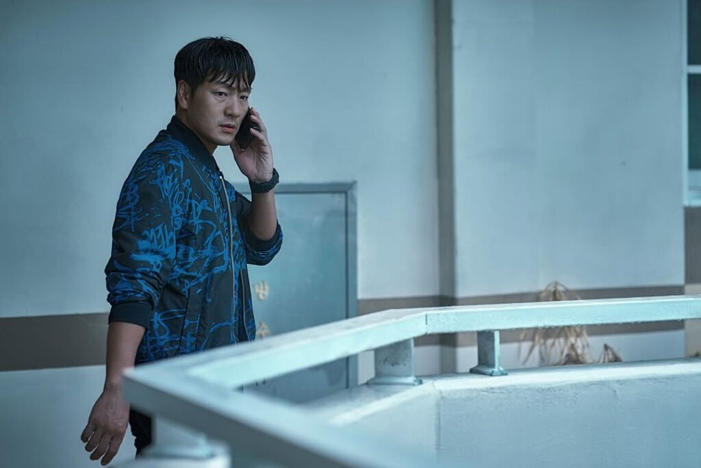 Banjir besar yang digambarkan dalam cerita seakan menjadi refleksi atas krisis iklim yang semakin nyata.