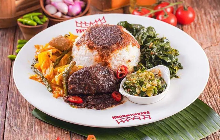 Kuliner Indonesia, Nasi Padang