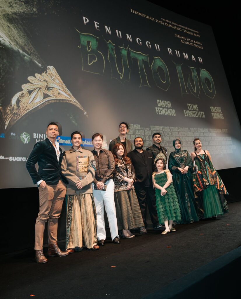  Cerita berpusat pada Srini (Celine Evangelista), seorang janda dengan seorang anak perempuan, yang hidupnya mulai diteror oleh kejadian-kejadian aneh