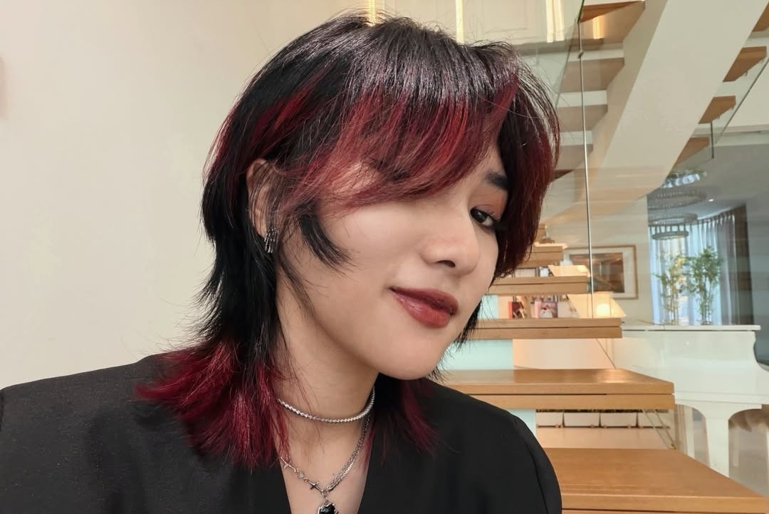 Isyana Sarasvati dengan gaya rambut barunya