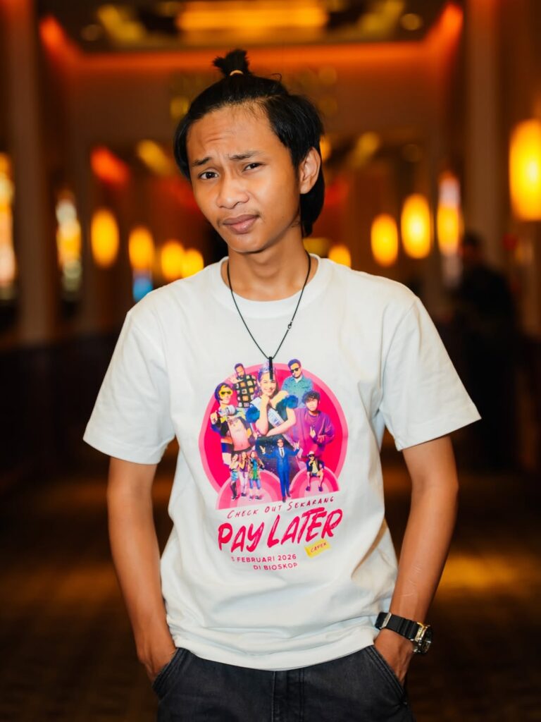 Dalam kesempatan wawancara, Fajar mengaku sempat mengira istilah riders merujuk pada motor, bukan daftar permintaan artis.