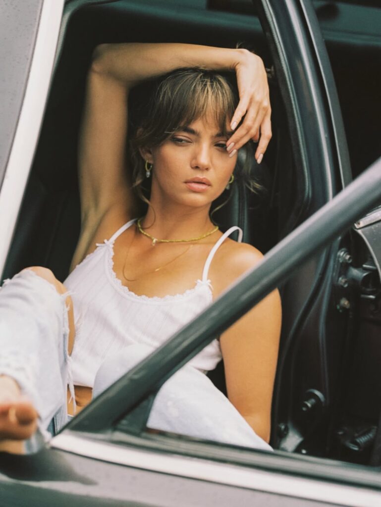 Meski dikenal sebagai kekasih Channing Tatum, Inka Williams memiliki identitas yang kuat di luar hubungan asmaranya.