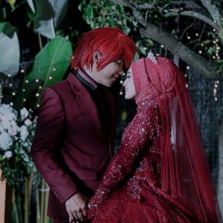 Tika selama ini dikenal sebagai sosok pendukung setia Marcel, baik dalam kehidupan rumah tangga maupun karier sang suami di dunia hiburan.