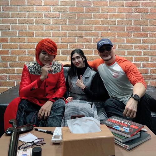 Marcel sendiri belum banyak memberikan pernyataan, namun dari pernyataannya di media sosial, ia sangat terpukul atas kepergian sang istri.