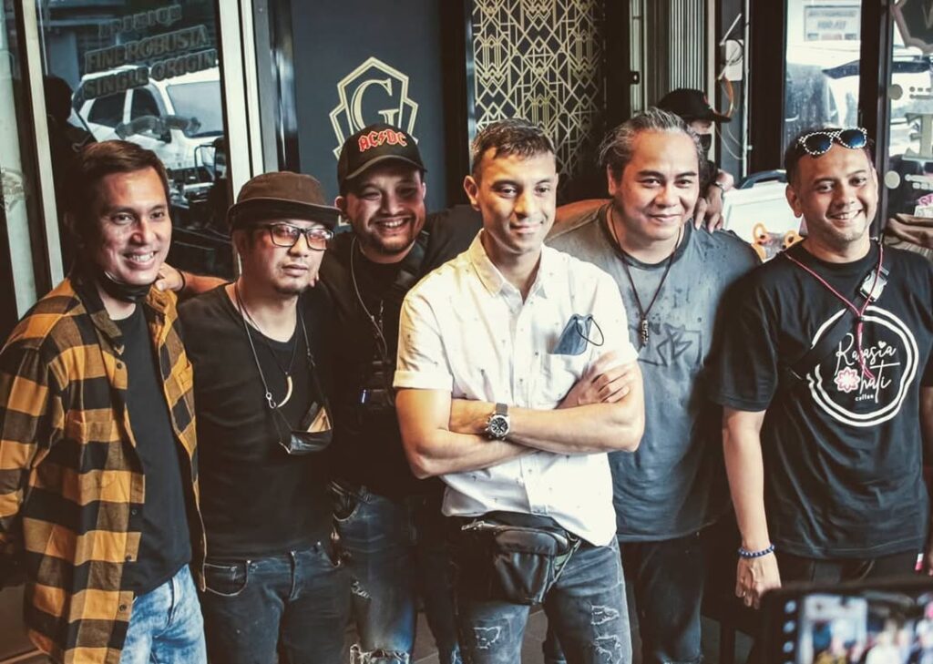 Meski sempat berpisah, Lucky kembali bergabung dalam proyek Element Reunion pada 2018.