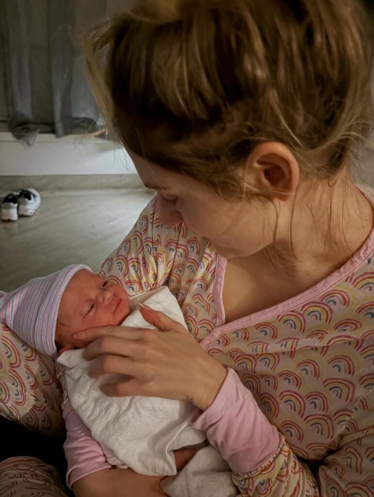 Meghan Trainor dan Daryl Sabara menikah pada 2018 dan kini telah memiliki tiga anak.