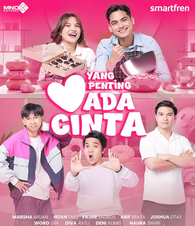 Web series Yang Penting Ada Cinta menghadirkan kisah romantis dengan sentuhan komedi, menampilkan Marsha Aruan dan Fajar Sadboy sebagai pemeran utama.