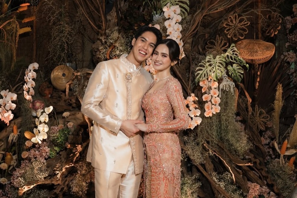 Syifa Hadju dan El Rumi lamaran