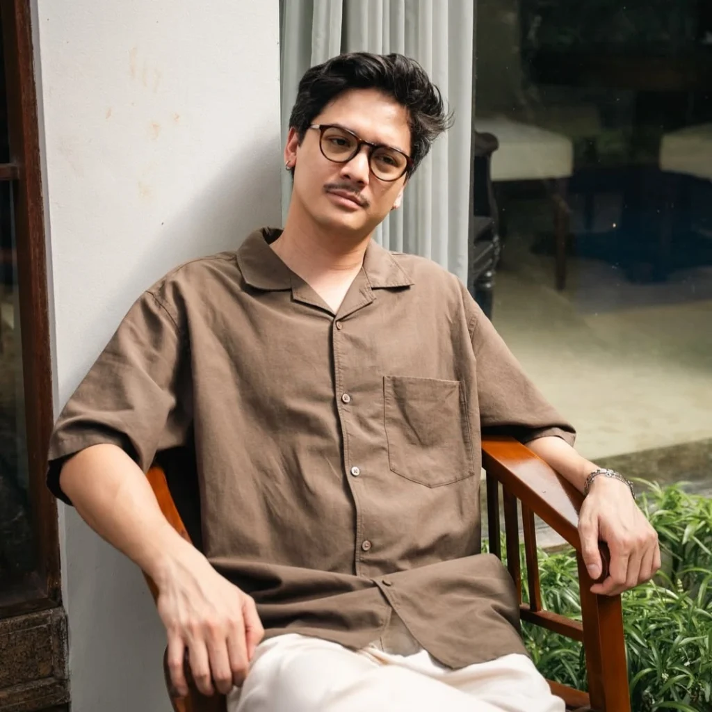 Yang mengejutkan, aktor Indonesia Baskara Mahendra ikut disebut sebagai representasi wajah Asia Tenggara.