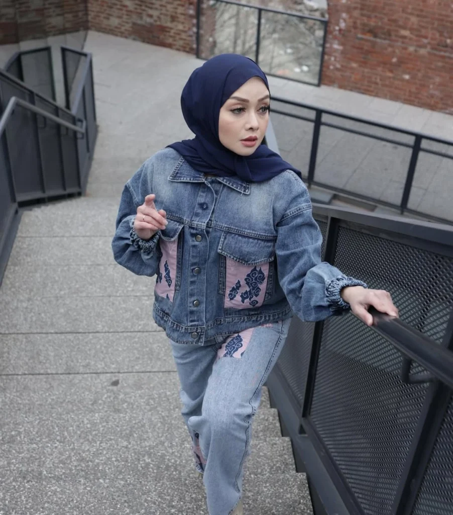 Salah satu perbedaan mencolok yang dirasakan Terry adalah akses ke rumah ibadah.