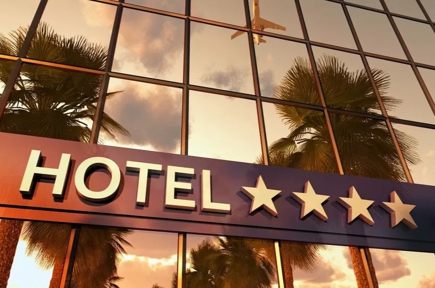 Beda hotel, hostel dan homestay