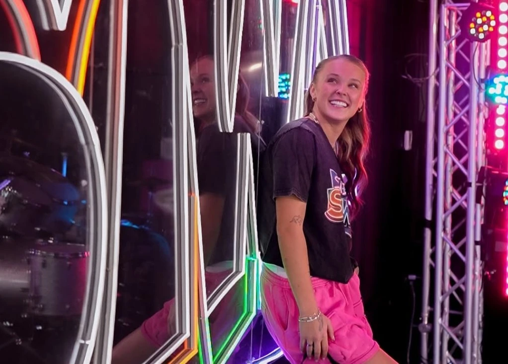 JoJo Siwa merilis ulang JoJo’s Bows bersama JennZ dan memperkenalkan lini baru Joelle Bows.