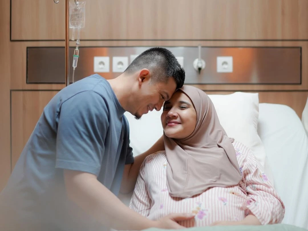 Zaskia Sungkar melahirkan putra kedua dengan program IVF